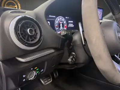 Audi RS3 Limousine 2.5 TSI — 400 ch, quattro intégral et seulement 66'300 km — Miniature 25