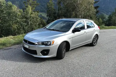 Mitsubishi Lancer 1.6 MIVEC Pure — Break pratique, excellent état, très peu kilométré — exterior view