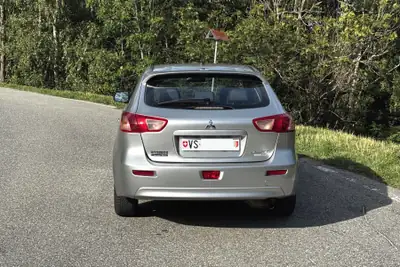 Mitsubishi Lancer 1.6 MIVEC Pure — Break pratique, excellent état, très peu kilométré — interior