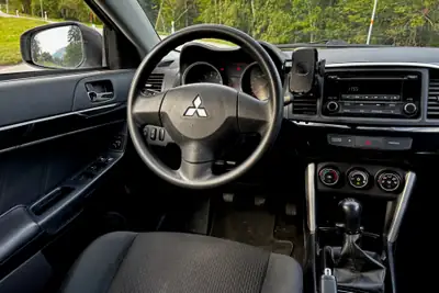 Mitsubishi Lancer 1.6 MIVEC Pure — Break pratique, excellent état, très peu kilométré — Thumbnail 7