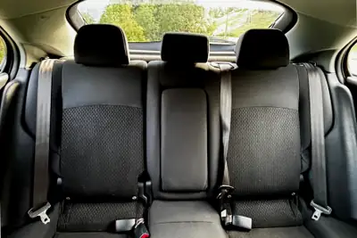 Mitsubishi Lancer 1.6 MIVEC Pure — Break pratique, excellent état, très peu kilométré — Thumbnail 9