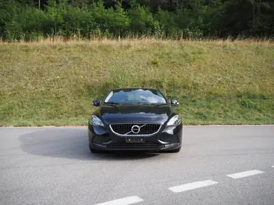 Volvo V40 2.0 D2 Kinetic — Break compact diesel fiable, 139'000 km — fianco