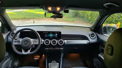 Mercedes-Benz GLB 200 d 4Matic AMG Line — SUV 7 places diesel, 27 500 km seulement — Miniatura 9
