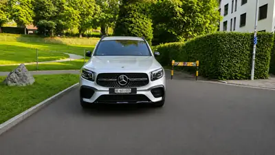 Mercedes-Benz GLB 200 d 4Matic AMG Line — SUV 7 places diesel, 27 500 km seulement — Miniatura 8