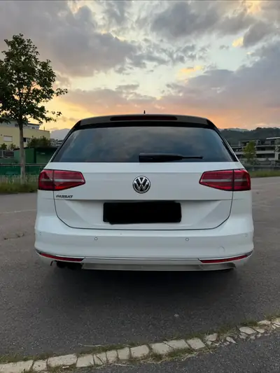 VW Passat Variant 1.8 TSI Highline DSG — Break dynamique, entretien impeccable, 82'000 km — intérieur