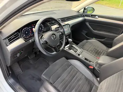 VW Passat Variant 1.8 TSI Highline DSG — Break dynamique, entretien impeccable, 82'000 km — Miniature 8
