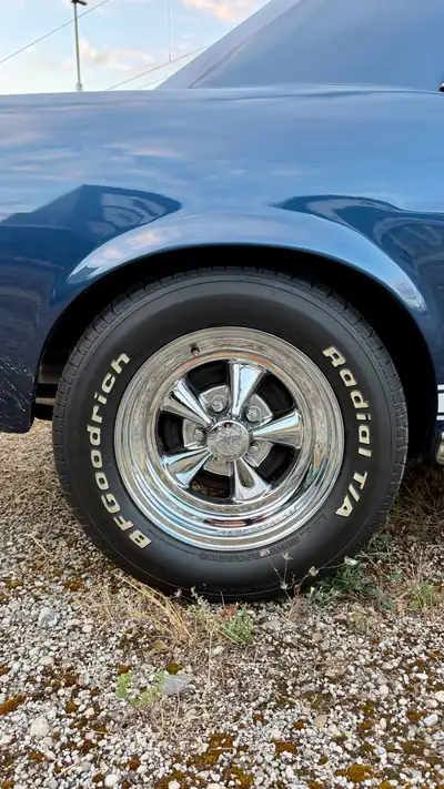Ford Mustang GT390 V8 Coupé 1968 — Légende américaine authentique, moteur 336 ch — vista posteriore