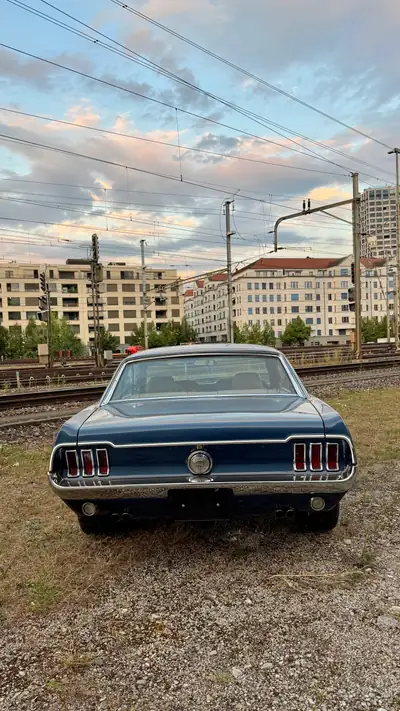 Ford Mustang GT390 V8 Coupé 1968 — Légende américaine authentique, moteur 336 ch — cruscotto