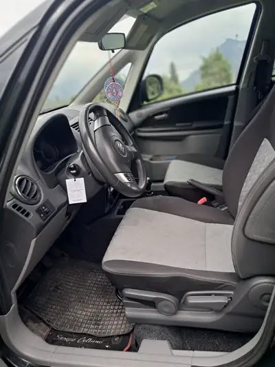 Suzuki SX4 2.0 TD GL Top 4WD — Robuste SUV diesel, traction intégrale, 113'000 km — rear view