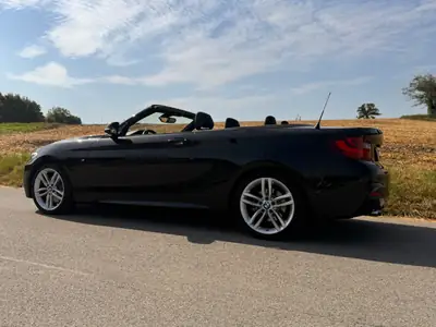 BMW 230i Cabriolet — Élégance décapotable, 50'000 km seulement — arrière