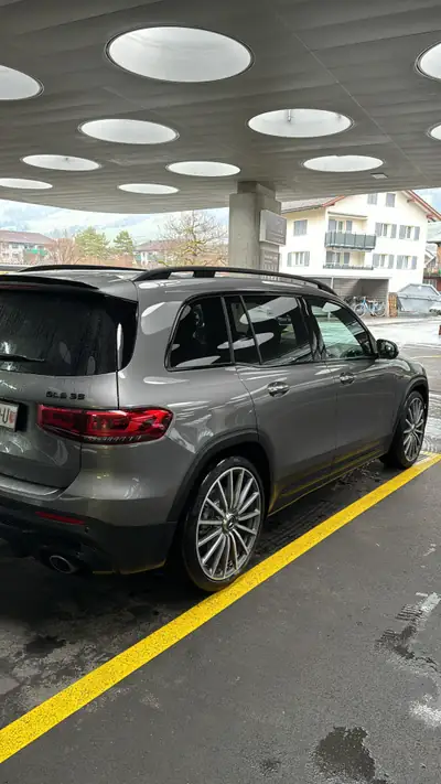 Mercedes-Benz GLB 35 AMG 4MATIC — Performance hybride rechargeable, 46000 km, reprise de leasing — Heckansicht