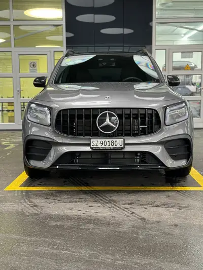 Mercedes-Benz GLB 35 AMG 4MATIC — Performance hybride rechargeable, 46000 km, reprise de leasing — Seitenansicht