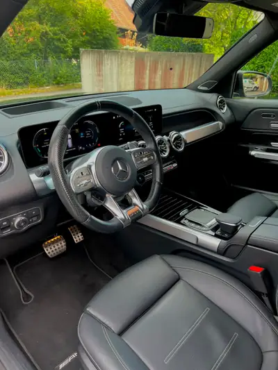 Mercedes-Benz GLB 35 AMG 4MATIC — Performance hybride rechargeable, 46000 km, reprise de leasing — Miniatur 7