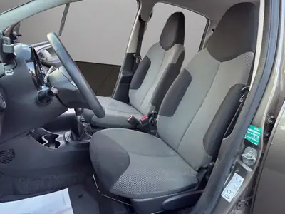 Toyota Aygo 1.0 VVT-i Luna 2013 — Citadine économique et fiable, entretien à jour — Miniature 9