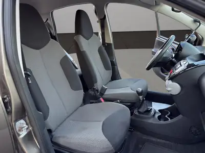 Toyota Aygo 1.0 VVT-i Luna 2013 — Citadine économique et fiable, entretien à jour — Miniature 17