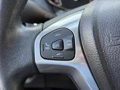 Ford B-Max 1.6 Ti-VCT Trend — Monospace compact, équipé et économe — Miniature 25