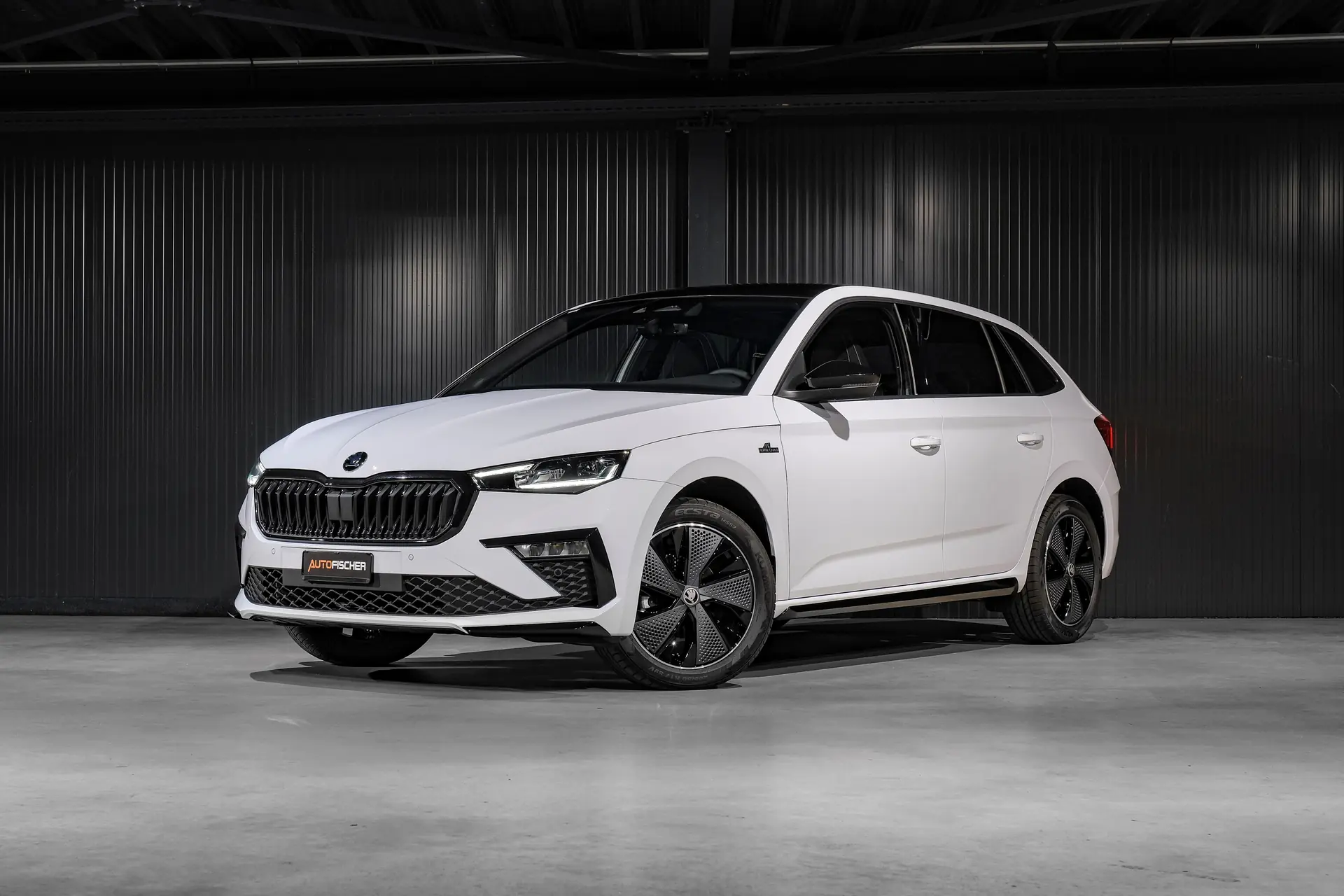 Skoda Scala 1.5 TSI Monte Carlo — Berline dynamique avec toit panoramique et garantie 5 ans