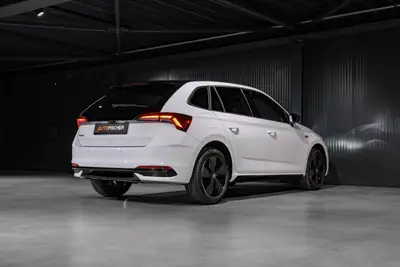 Skoda Scala 1.5 TSI Monte Carlo — Berline dynamique avec toit panoramique et garantie 5 ans — Miniatur 7