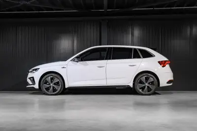 Skoda Scala 1.5 TSI Monte Carlo — Berline dynamique avec toit panoramique et garantie 5 ans — Miniatur 9
