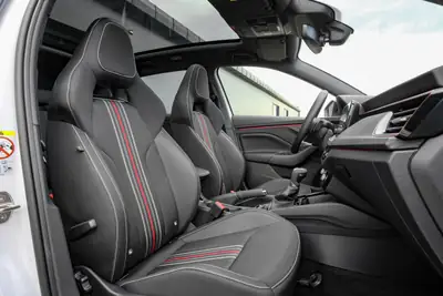 Skoda Scala 1.5 TSI Monte Carlo — Berline dynamique avec toit panoramique et garantie 5 ans — Miniatur 11