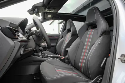 Skoda Scala 1.5 TSI Monte Carlo — Berline dynamique avec toit panoramique et garantie 5 ans — Miniatur 10