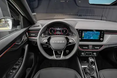Skoda Scala 1.5 TSI Monte Carlo — Berline dynamique avec toit panoramique et garantie 5 ans — Miniatur 16