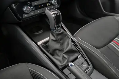 Skoda Scala 1.5 TSI Monte Carlo — Berline dynamique avec toit panoramique et garantie 5 ans — Miniatur 21