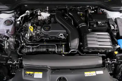 Skoda Scala 1.5 TSI Monte Carlo — Berline dynamique avec toit panoramique et garantie 5 ans — Miniatur 25