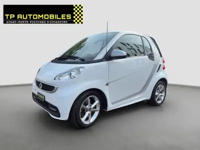 Smart Fortwo Passion MHD — Citadine compacte et économique, entretien complet — vista esterna