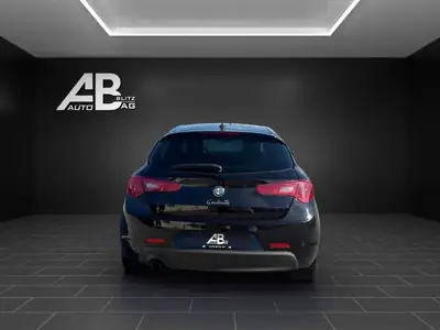 Alfa Romeo Giulietta 1.4 MultiAir 170 PS — Élégance italienne, transmission automatique TCT — intérieur