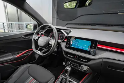Skoda Fabia 1.0 TSI Monte Carlo DSG — Citadine dynamique, garantie 5 ans, très peu kilométrée — Miniatura 14
