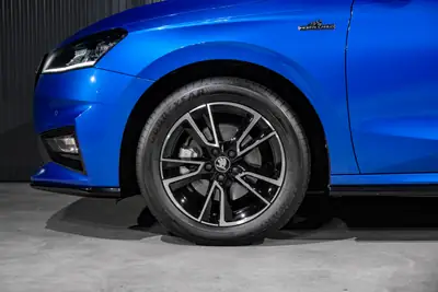 Skoda Fabia 1.0 TSI Monte Carlo DSG — Citadine dynamique, garantie 5 ans, très peu kilométrée — Miniatura 28