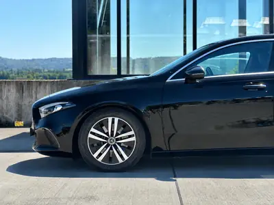 Mercedes-Benz Classe A 250 — Compacte dynamique, révisée, 8 pneus neufs inclus — dashboard