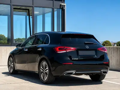 Mercedes-Benz Classe A 250 — Compacte dynamique, révisée, 8 pneus neufs inclus — Thumbnail 8