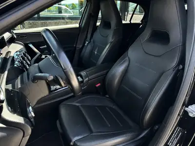 Mercedes-Benz Classe A 250 — Compacte dynamique, révisée, 8 pneus neufs inclus — Thumbnail 13