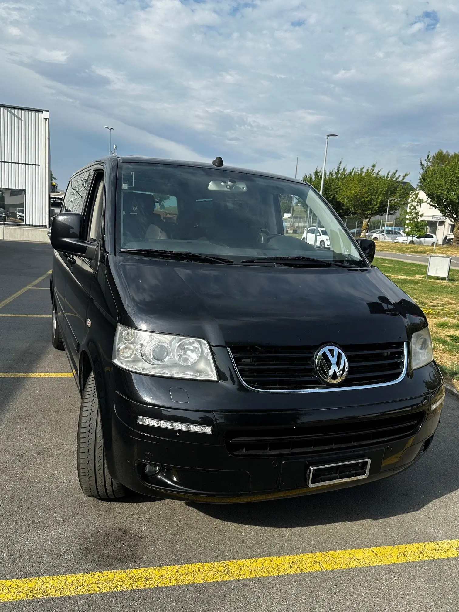 VW T5 2.5 TDI 174 Business — Utilitaire robuste, automatique, 210'000 km
