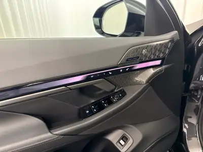 BMW 540d xDrive — Break premium hybride 48V, première main, équipement complet — Miniature 10