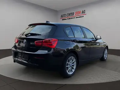 BMW 118i Sport Line Steptronic — Berline compacte dynamique, sans accident, entretien à jour — détail