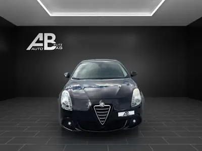 Alfa Romeo Giulietta 1.4 T Distinctive — Berline dynamique, sans sinistre, 245'000 km — vue extérieure