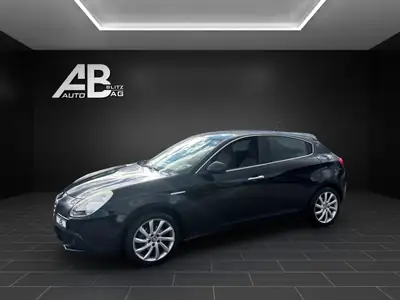 Alfa Romeo Giulietta 1.4 T Distinctive — Berline dynamique, sans sinistre, 245'000 km — côté