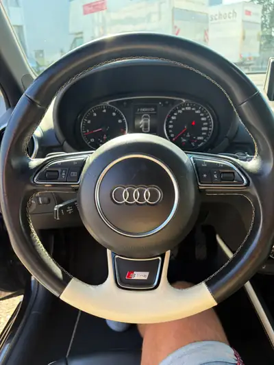 Audi A1 1.4 TFSI Ambition S-Tronic — Citadine dynamique, moteur révisé, 117'000 km — tableau de bord