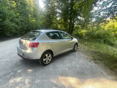 SEAT Ibiza 1.6 TDI 90 — Citadine fiable, moteur diesel économe, sans accident — arrière