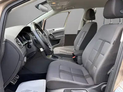 VW Golf Sportsvan 1.4 TSI Allstar — Monospace familial spacieux, navigation intégrée — Miniature 9