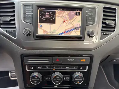 VW Golf Sportsvan 1.4 TSI Allstar — Monospace familial spacieux, navigation intégrée — Miniature 15