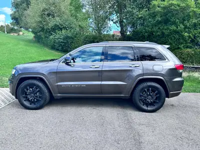 Jeep Grand Cherokee 3.0 CRD 250 Overland — SUV premium diesel, entretien complet 2025 — Miniature 7