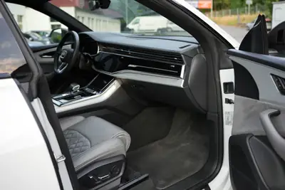 Audi Q8 55 TFSI S-line quattro ABT — 408 ch, suspension pneumatique, faible kilométrage — Miniatura 11