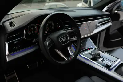 Audi Q8 55 TFSI S-line quattro ABT — 408 ch, suspension pneumatique, faible kilométrage — Miniatura 15