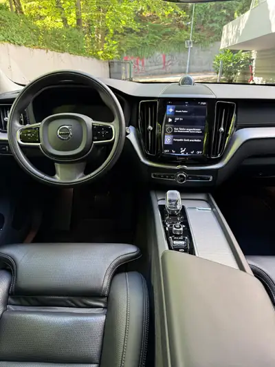 Volvo XC60 2.0 T8 Inscription — SUV hybride rechargeable, 155'000 km, sans sinistre — Miniatura 7