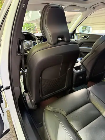 Volvo XC60 2.0 T8 Inscription — SUV hybride rechargeable, 155'000 km, sans sinistre — Miniatura 9
