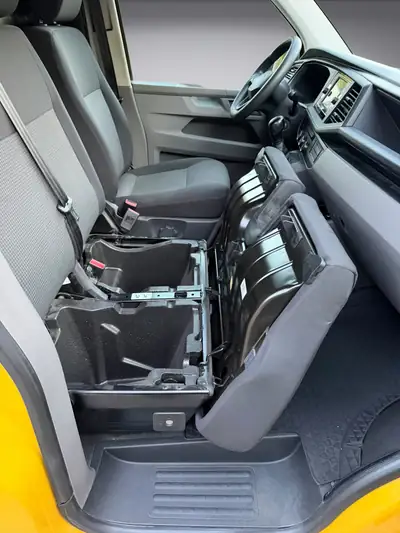 VW T6.1 2.0 TDI 4Motion — Utilitaire robuste, transmission DSG, traction intégrale — Miniature 14